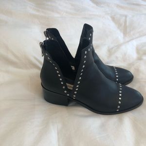 Steve Madden Black Leather Stud Booties w Heel